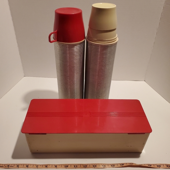 Vintage Thermos Lot W 2 Qt Sz Bottles Slide Lid Container & Drinking Cups - Picture 1 of 16
